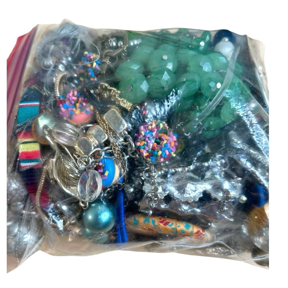 Crafting Lot Mixed Jewelry Scrap Lot 2 LBS 11 oz Jewelry Making Craft Beads